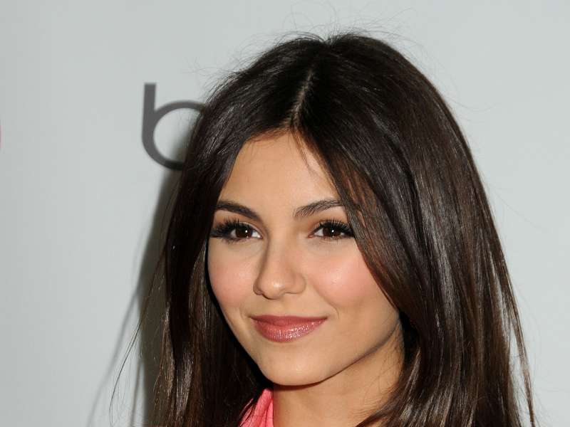 Victoria Justice At Bully Premiere In Los Angeles Wallpaper