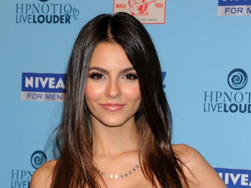 Victoria Justice Wallpaper