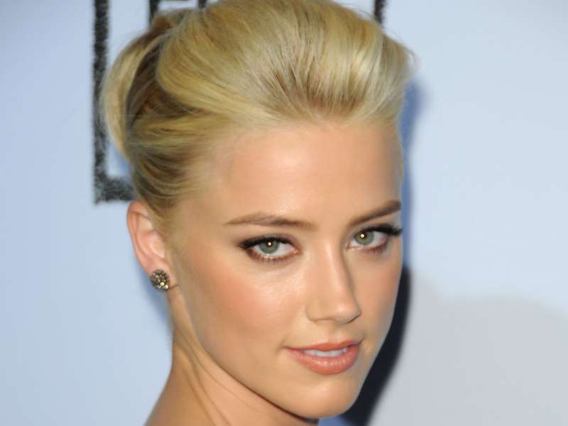 Amber Heard The Rum Diary Premiere Wallpaper