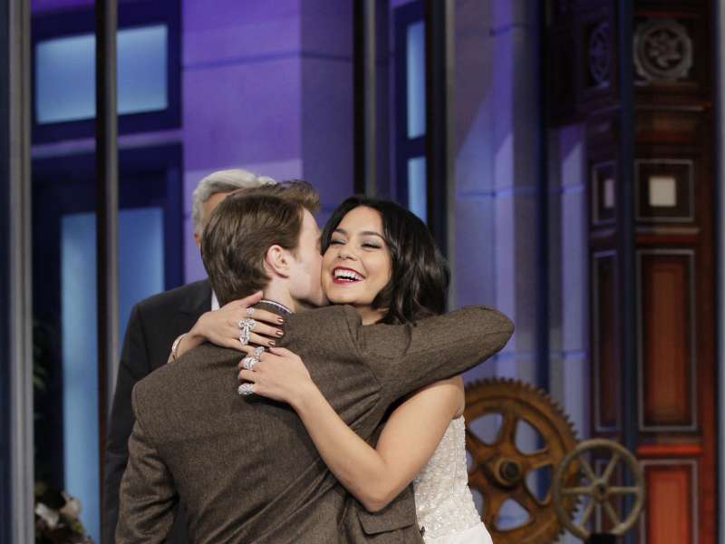 Vanessa Hudgens At Tonight Show With Jay Leno Wallpaper